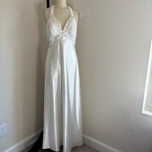 Oleg Cassini White Halter Neck Beaded Bridal Wedding Dress